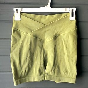 ✨💚Bright Green Ribbed Biker Shorts💚✨